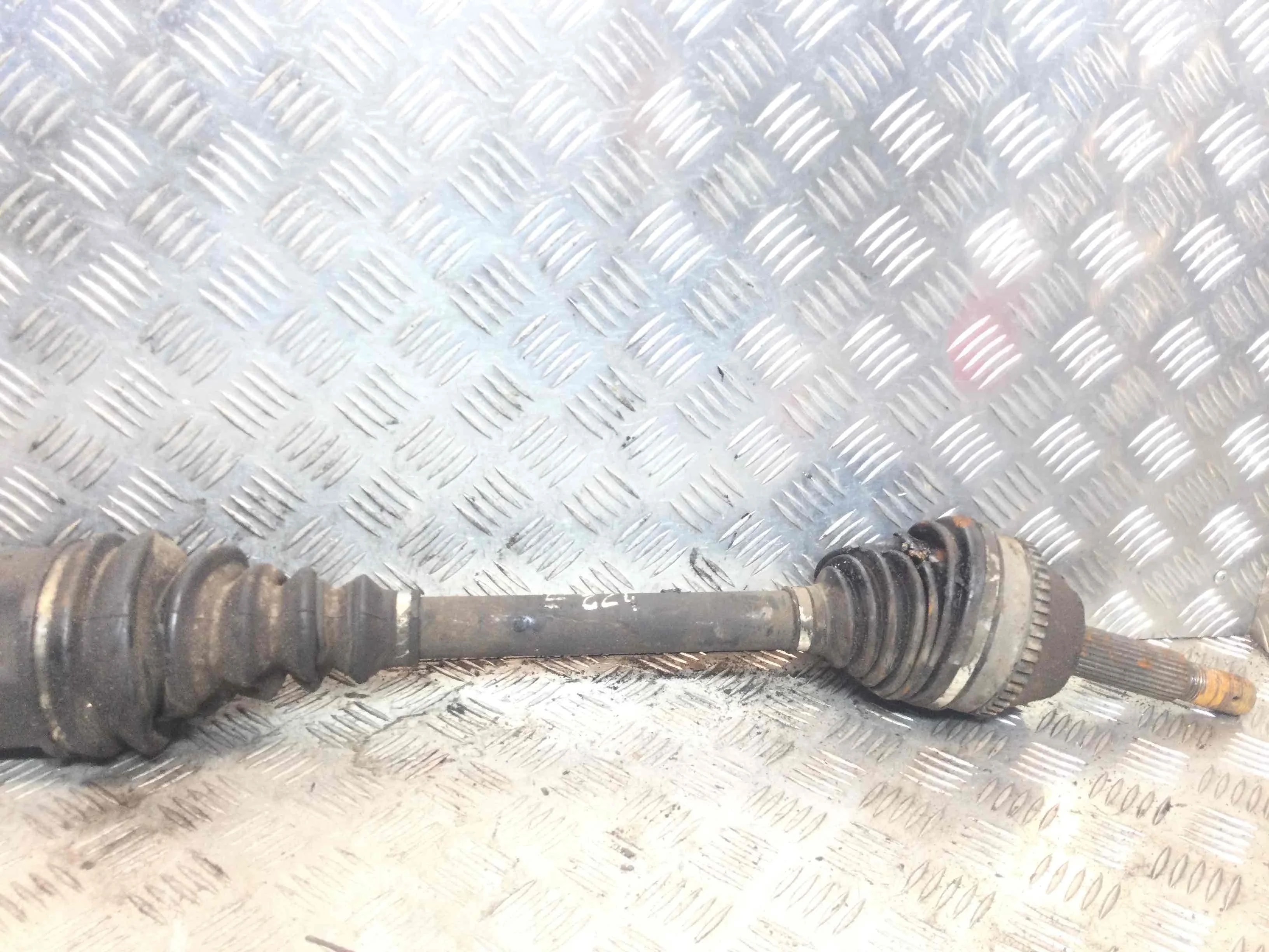 Полуось передняя правая (приводной вал, ШРУС) Ford Transit 3 поколение [рестайлинг] (2006-2013) дизель 2.2 TDCi Механика Микроавтобус