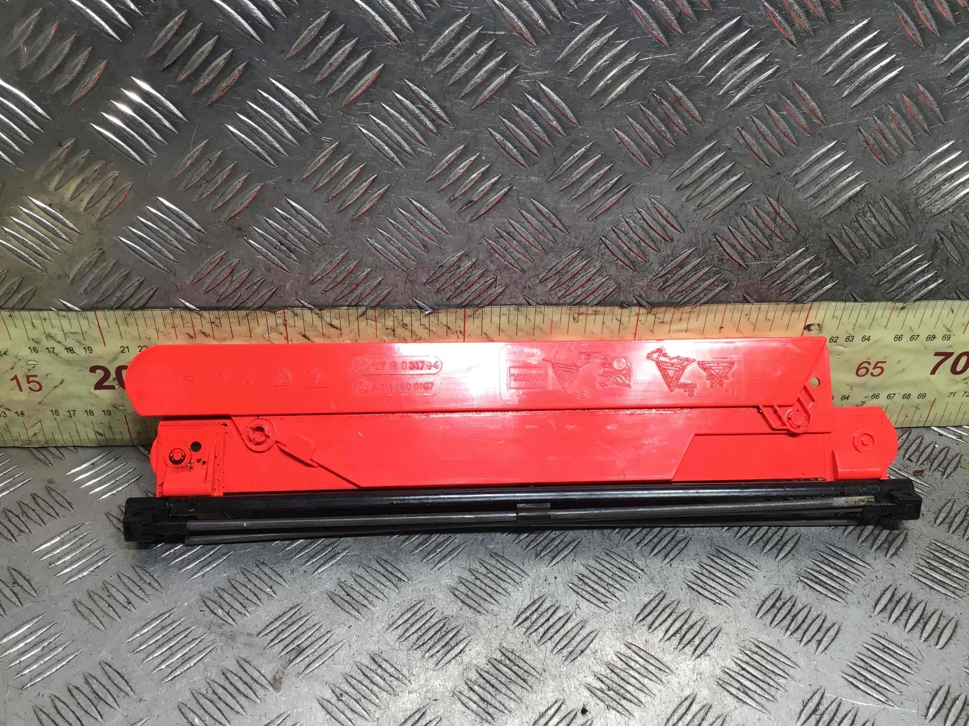 Знак аварийной остановки Mercedes CLK W209/A209 [рестайлинг] (2005-2010) дизель 2.2 CDI Автомат Седан