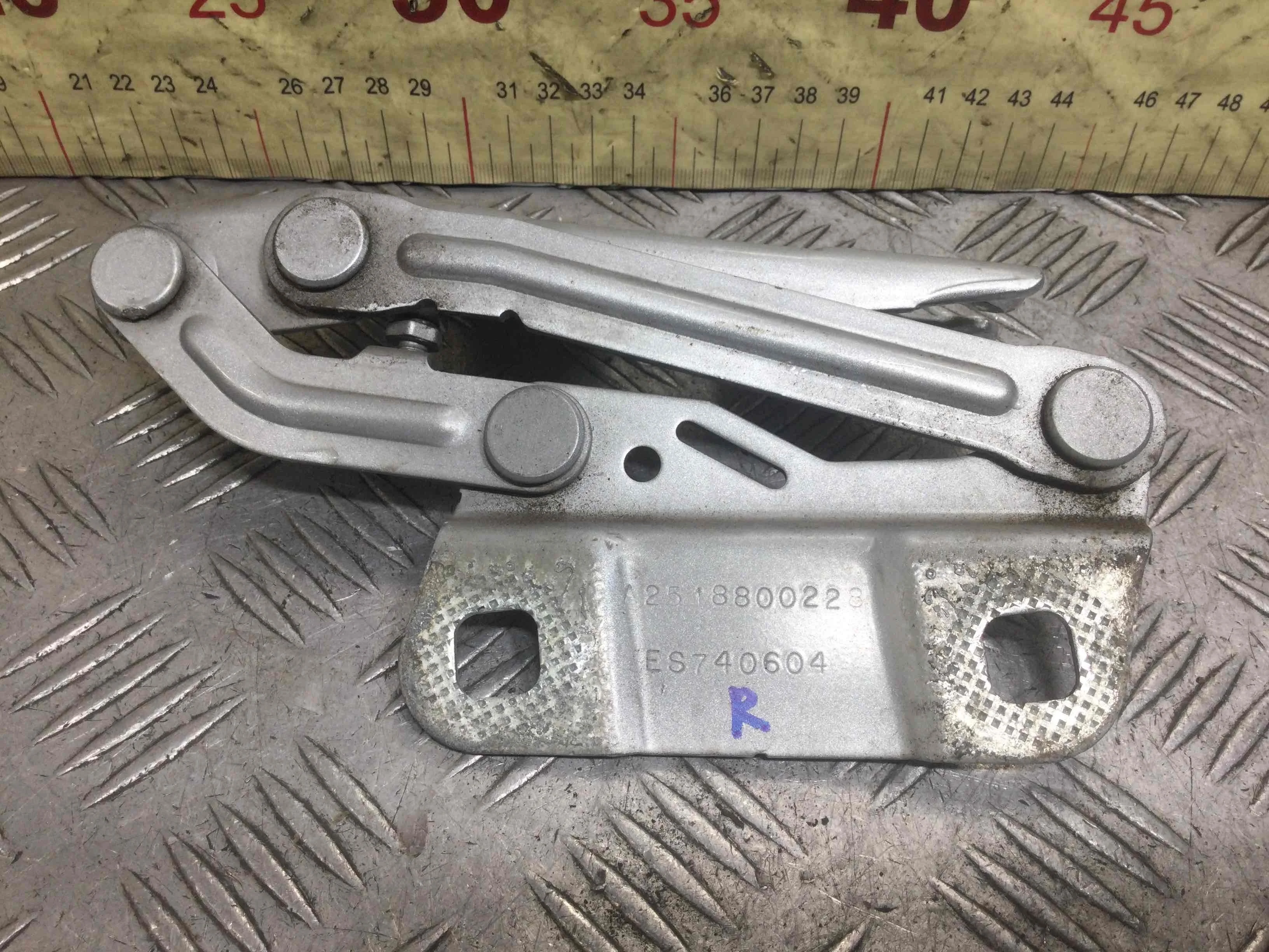 Петля капота правая Mercedes GL X164 (2006-2009) дизель 4.0 CDI Автомат Внедорожник