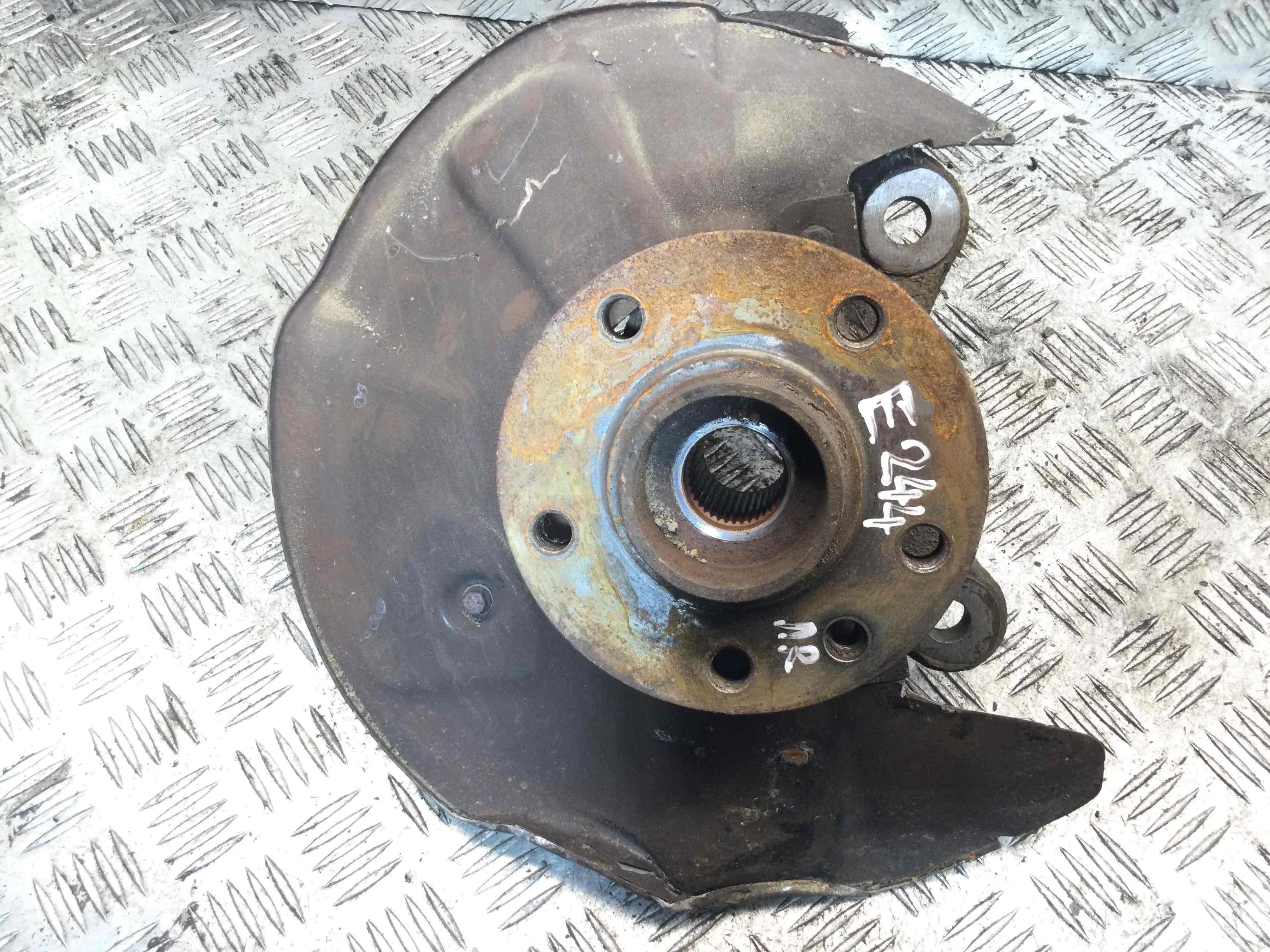 Ступица передняя правая Volkswagen Transporter T5 2010 - 2016 дизель 2.0 TDI Механика Микроавтобус