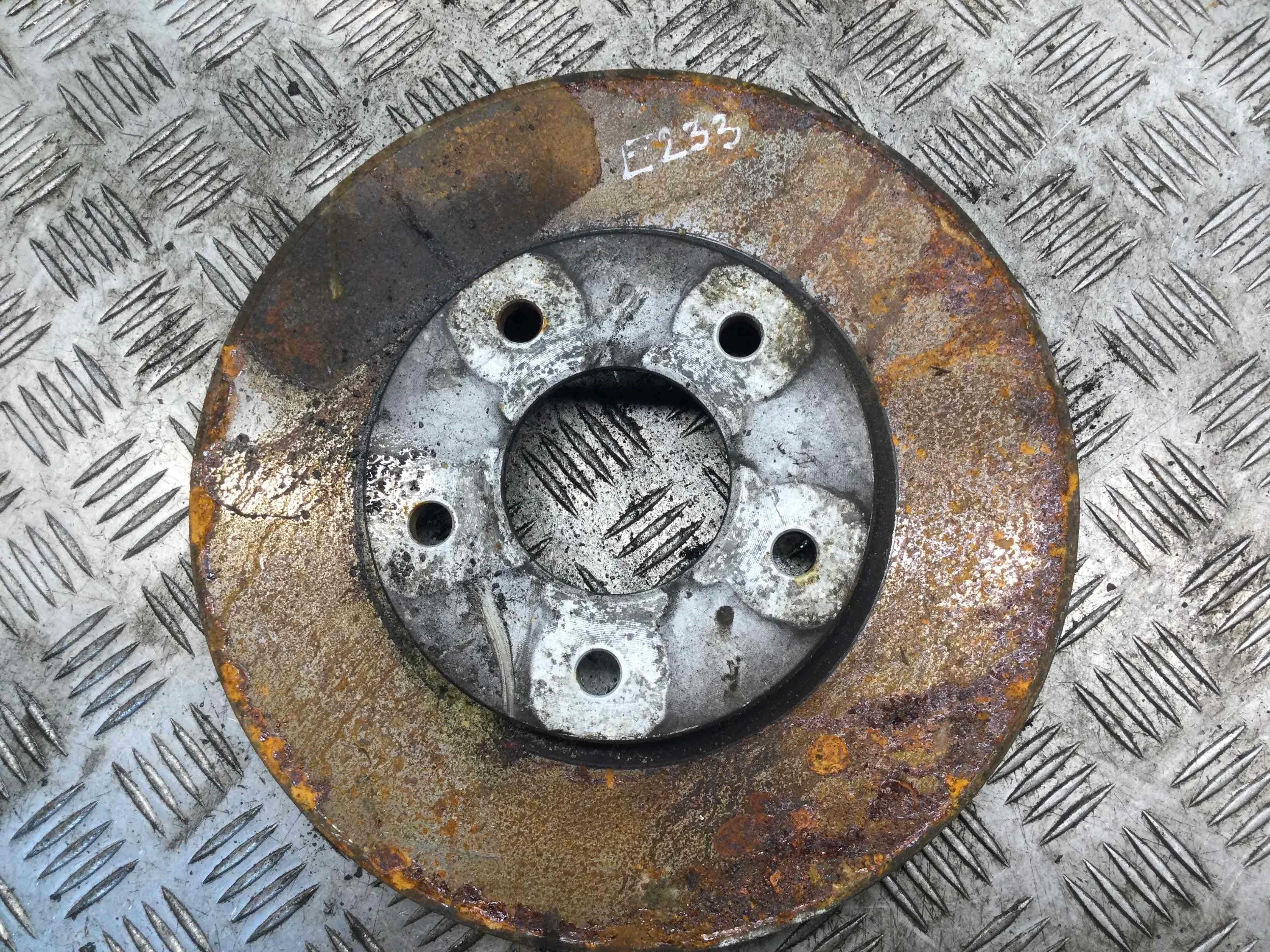 Диск тормозной передний Nissan X-Trail T30 [рестайлинг] (2004-2007) дизель 2.2 TD Механика Внедорожник