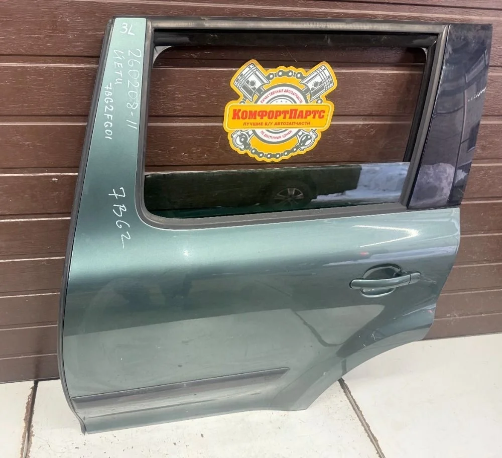 Стекло двери задней левой Skoda Yeti I (2009—2014)