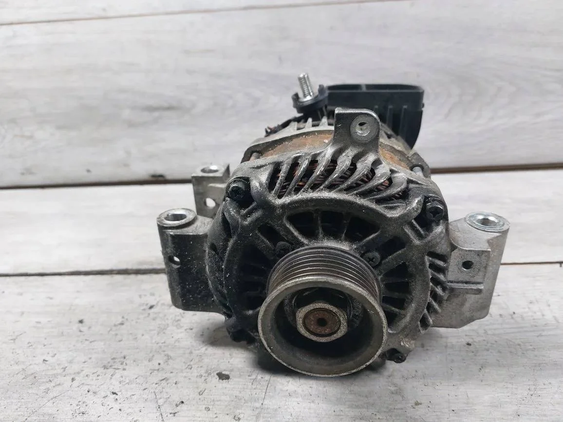 генератор Mazda 6 GG GG