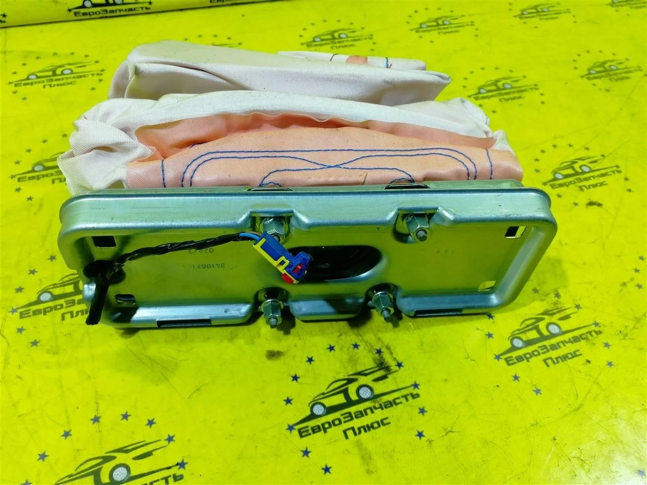 Подушка безопасности пассажира Renault Duster 985256998R HS