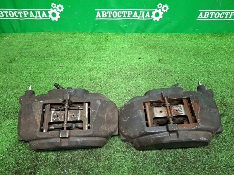 Суппорта Lexus IS GS 2005-2020 4775022460, передняя