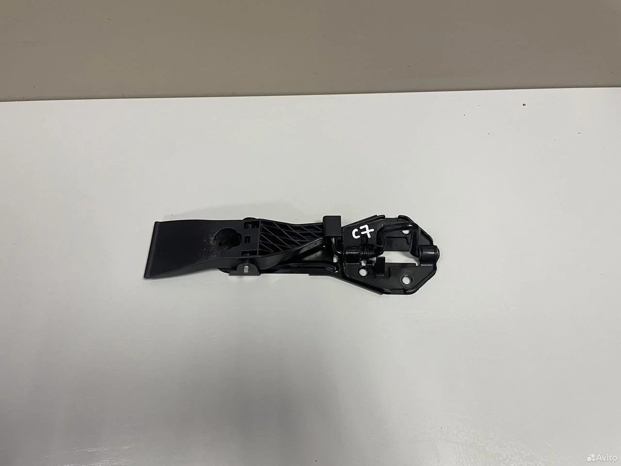 Замок капота audi a6 c7