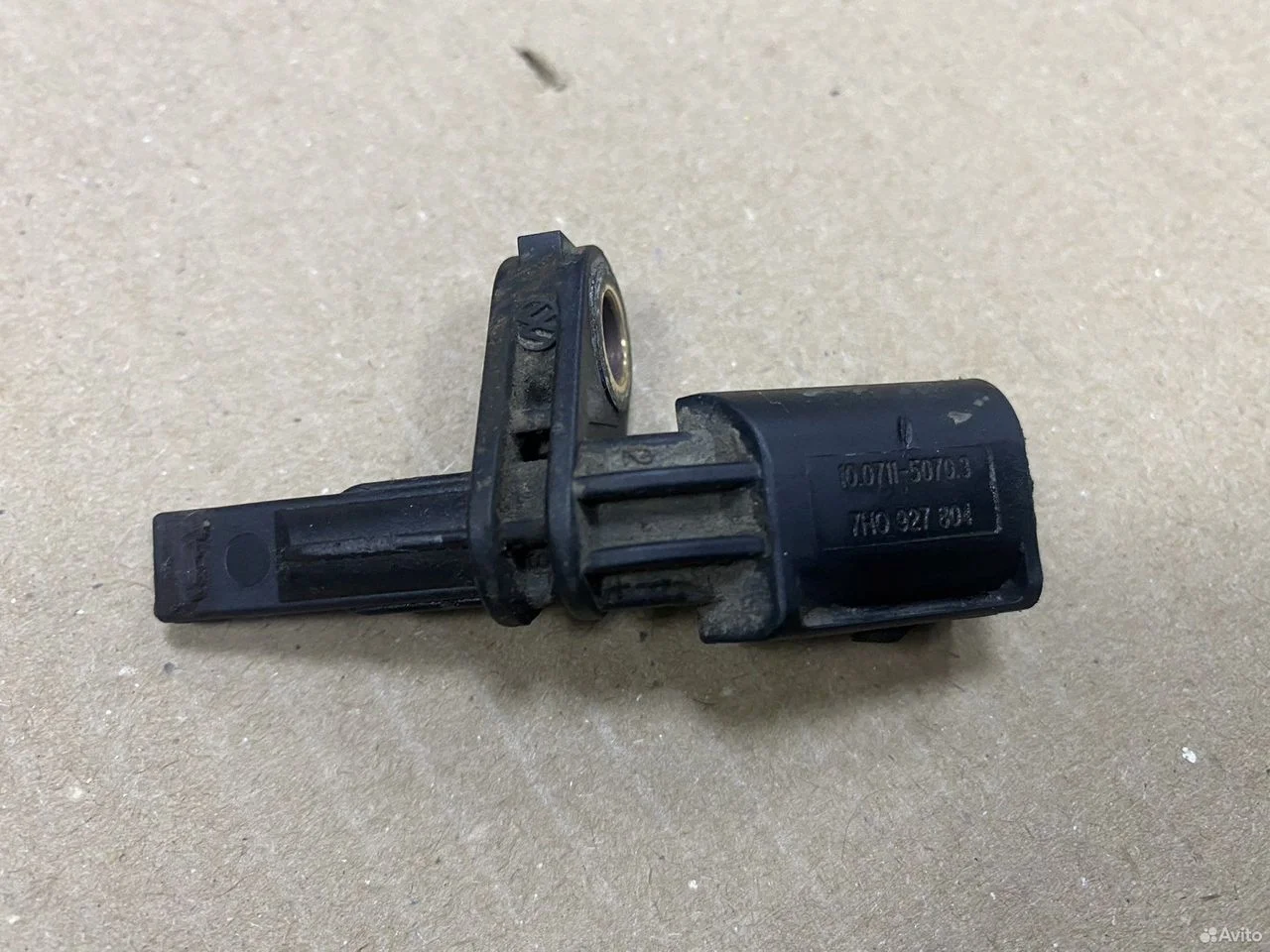 Датчик abs задний правый vw passat cc