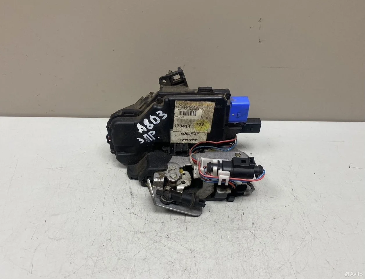 Замок двери задний правый audi a8 d3 4e