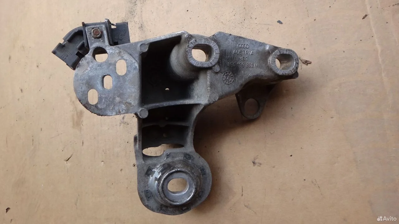 Кронштейн стабилизатора правый audi a4 b7