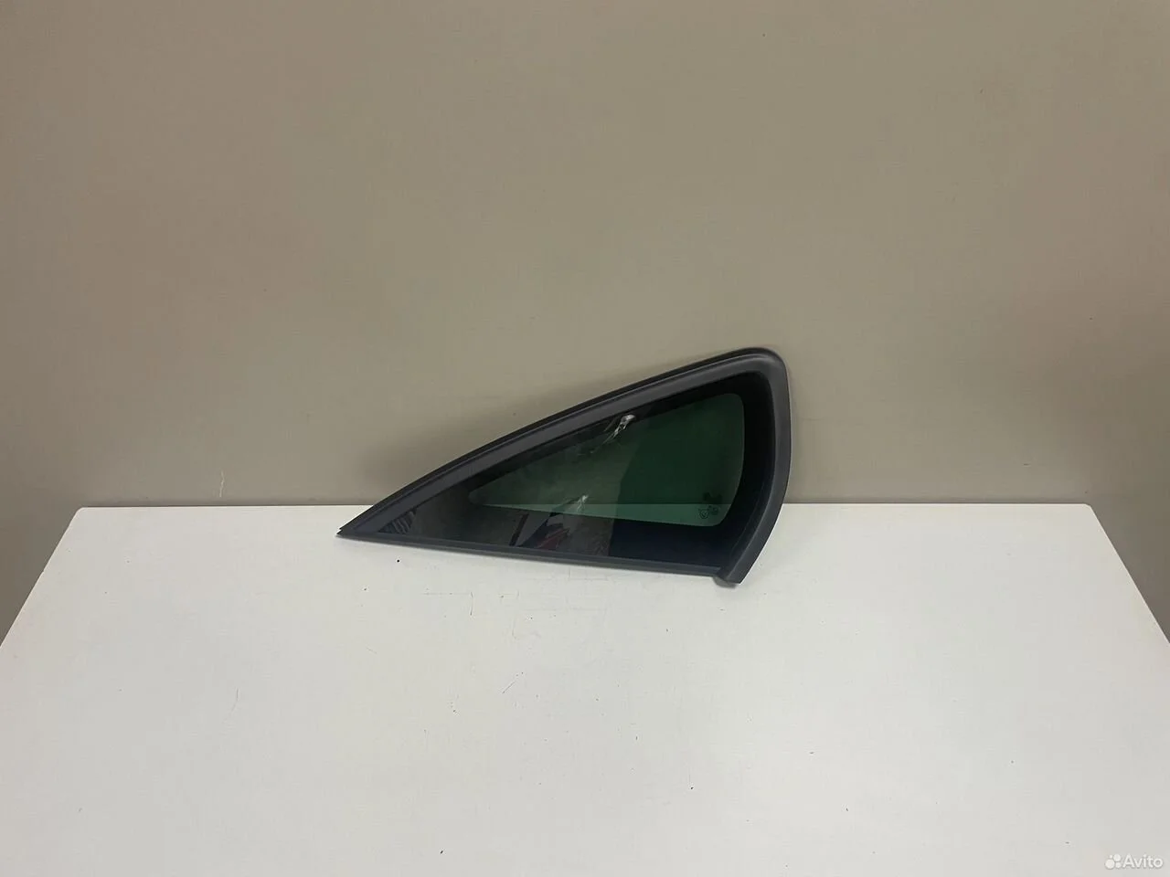 Форточка задняя левая volkswagen polo 5 sedan