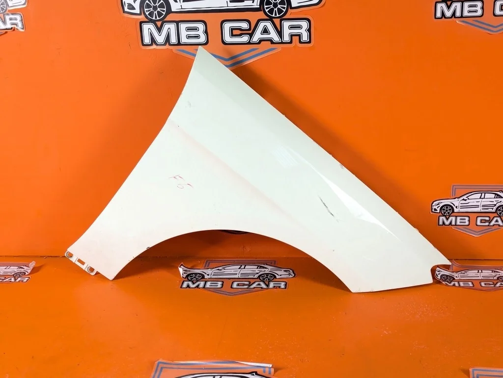 Крыло переднее правое Mercedes-Benz