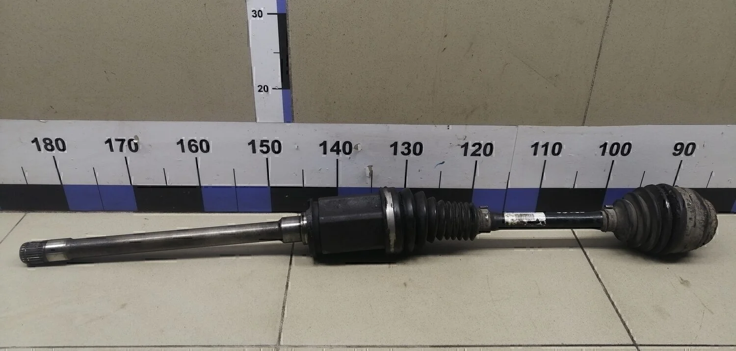 Полуось передняя правая 7-серия F01/F02 2008>