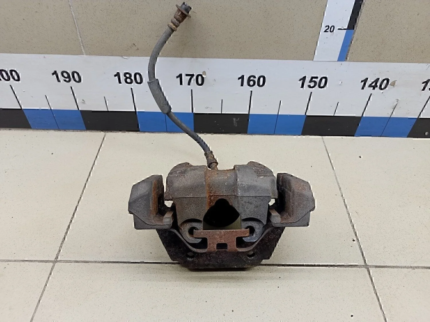 Суппорт задний правый 7-серия F01/F02 2008>