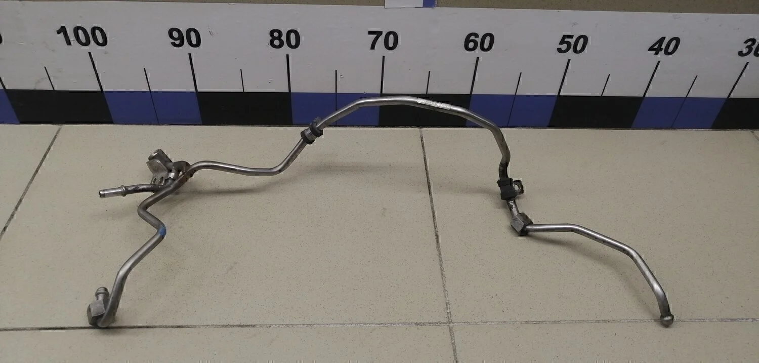 Трубка топливная 5-серия F10/F11 2009>