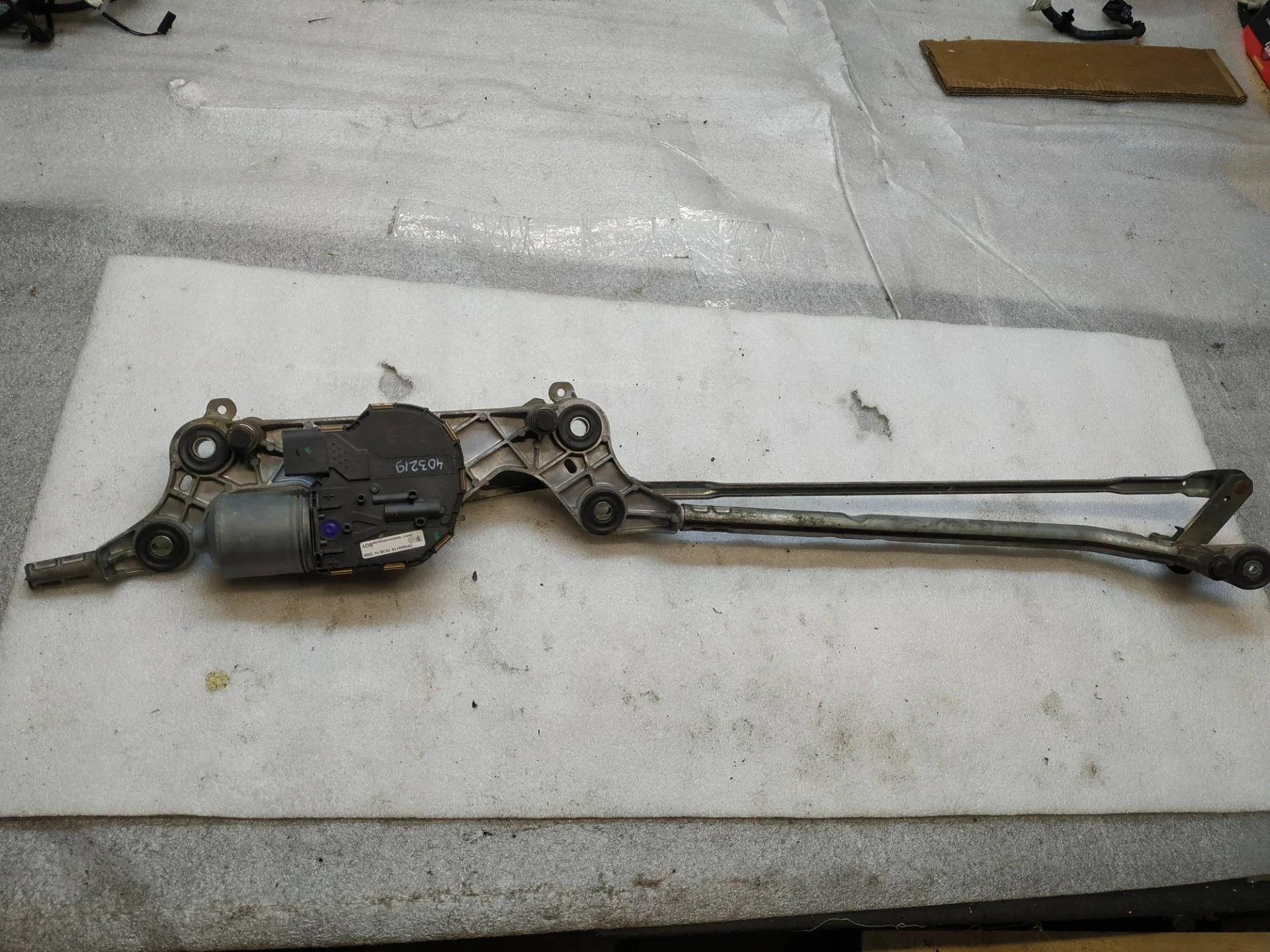 трапеция стеклоочистителя Volkswagen Touareg 2 7P6 2011