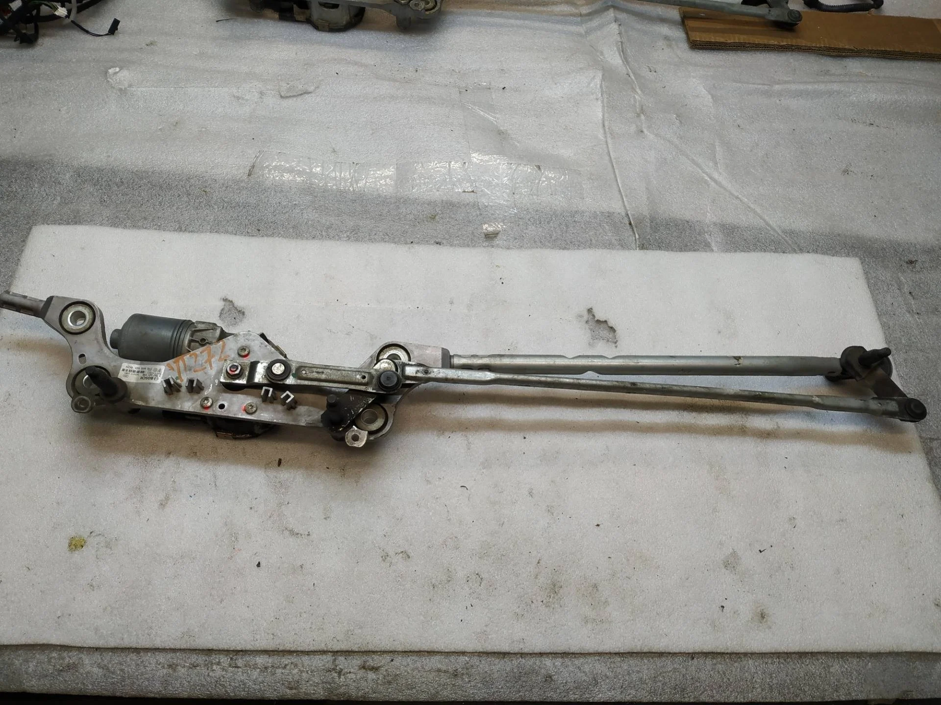 трапеция стеклоочистителя Volkswagen Touareg 2 7P6 2015