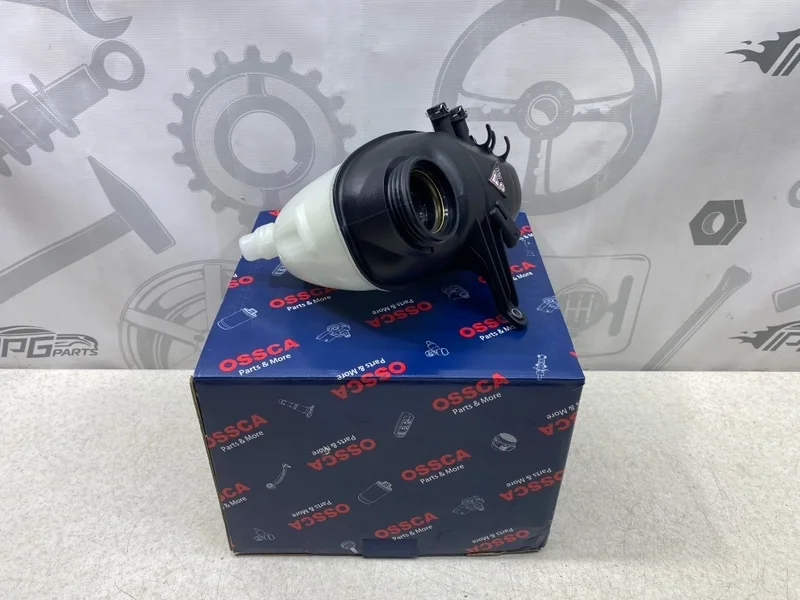 Расширительный бачок Mercedes-benz W222