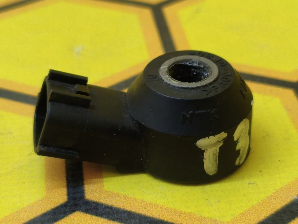 Датчик детонации Nissan X-TRAIL 2007 22060JK20A T31 QR25DE