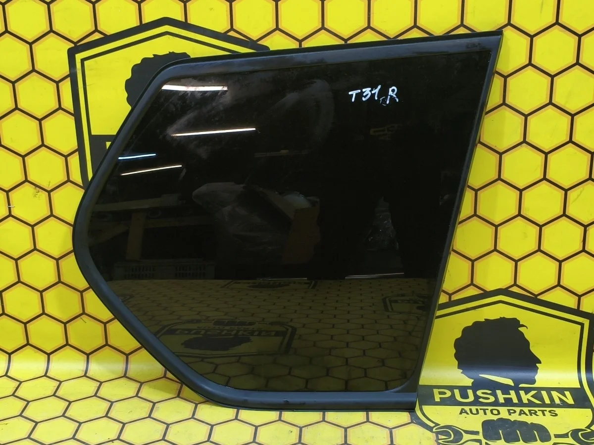 Стекло кузовное Nissan X-TRAIL 2007 83300JG100 T31 QR25DE, заднее правое