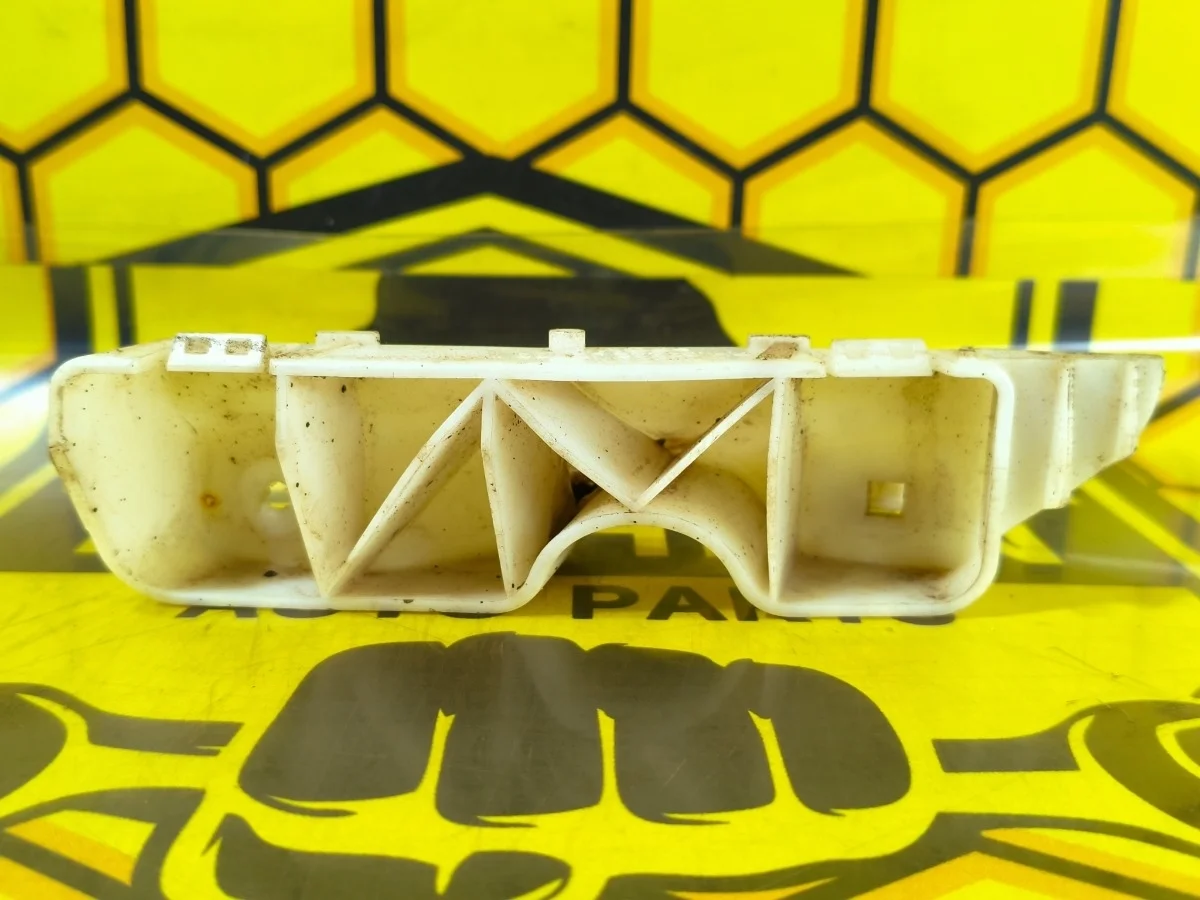 Кронштейн бампера Nissan Qashqai 2007 62222JD000 J10 MR20DE, передний правый