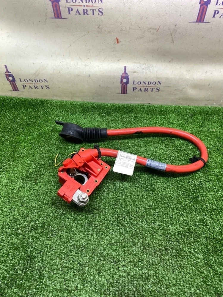 Плюсовой провод BMW F10