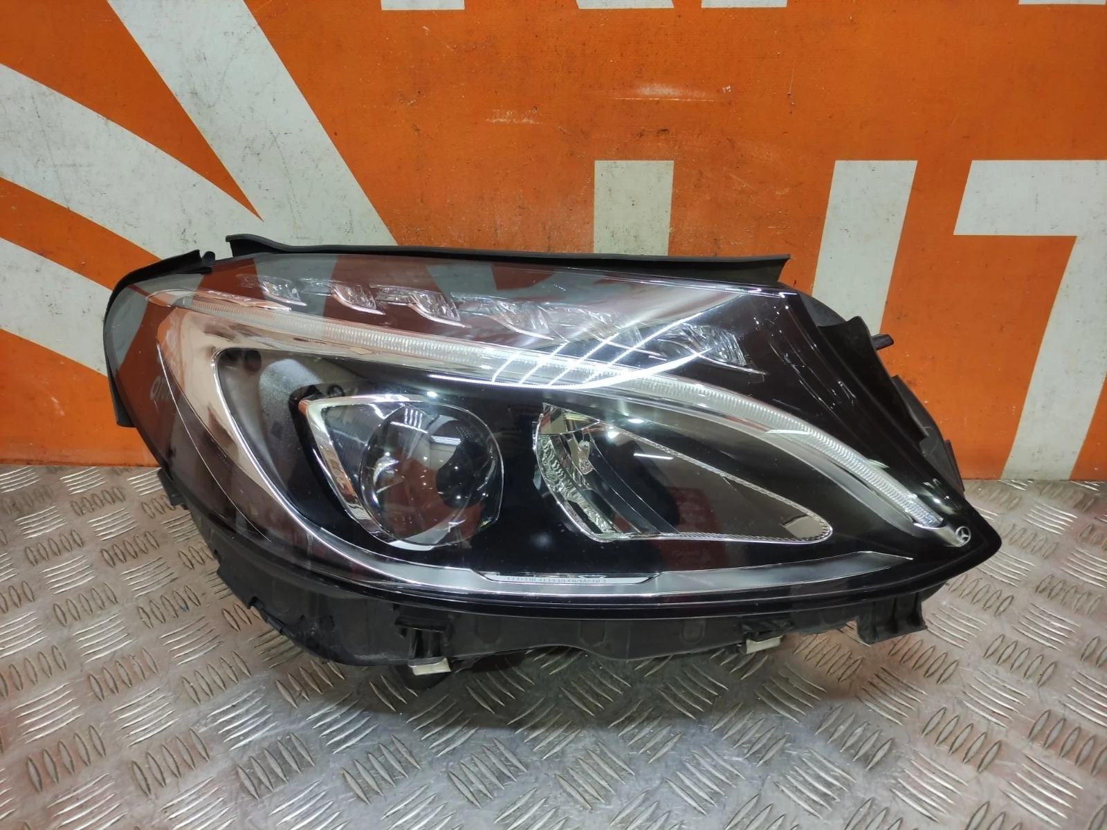 Фара Mercedes -Class 2014-2018 W205