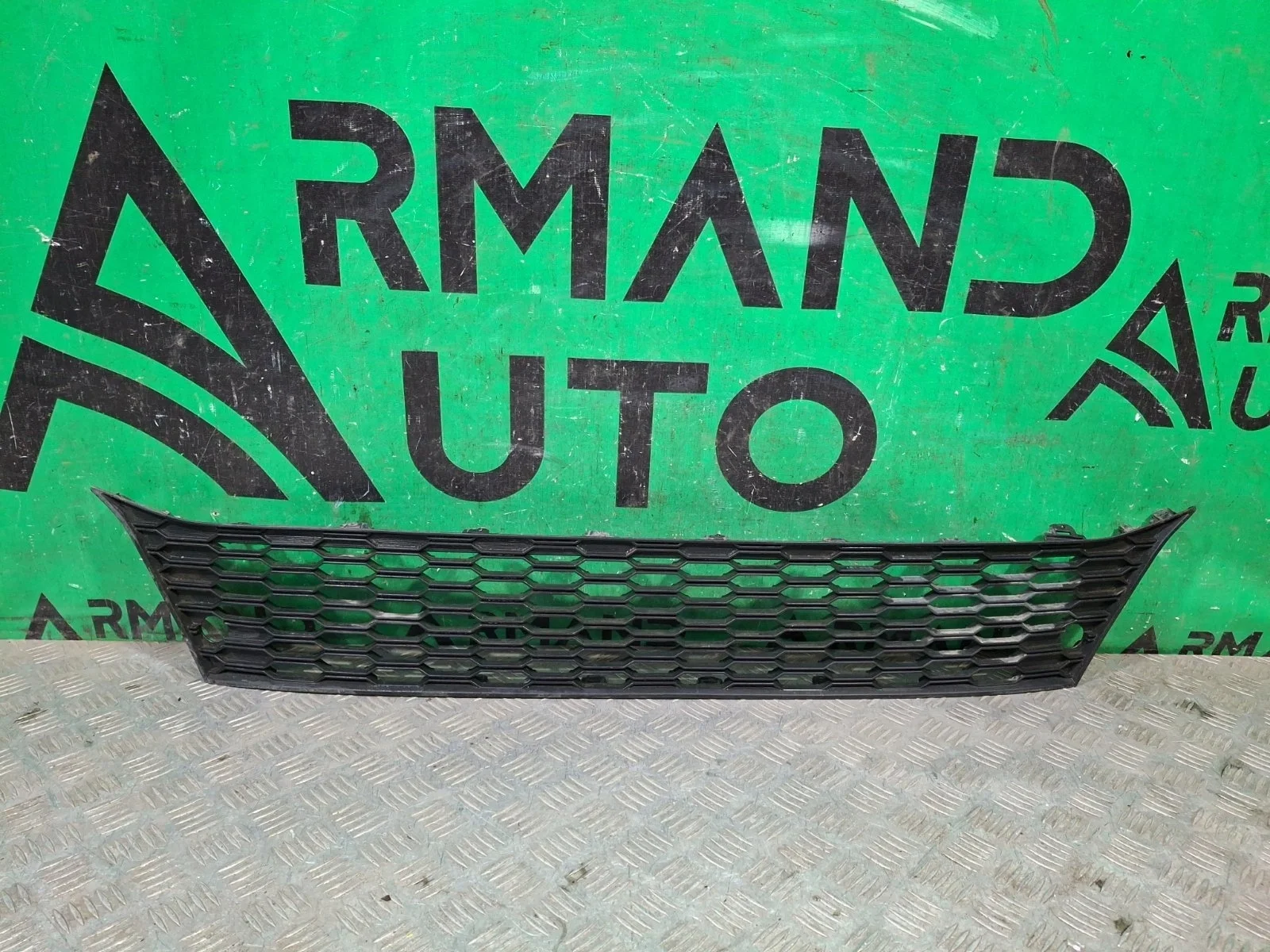 Решетка бампера нижняя Mitsubishi ASX 2016-2020 GA0