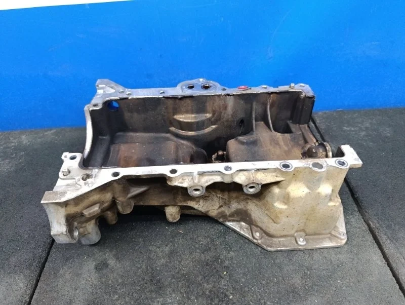 Полуподдон Hyundai Solaris 2014 211352B020 RB 1.6 G4FC