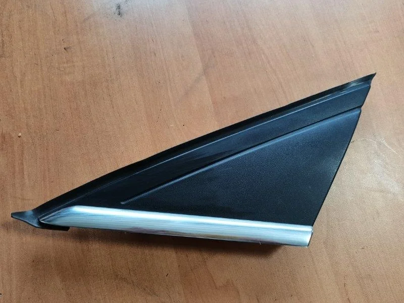 Треугольник молдинг зеркала левый Ford Focus 3 2014