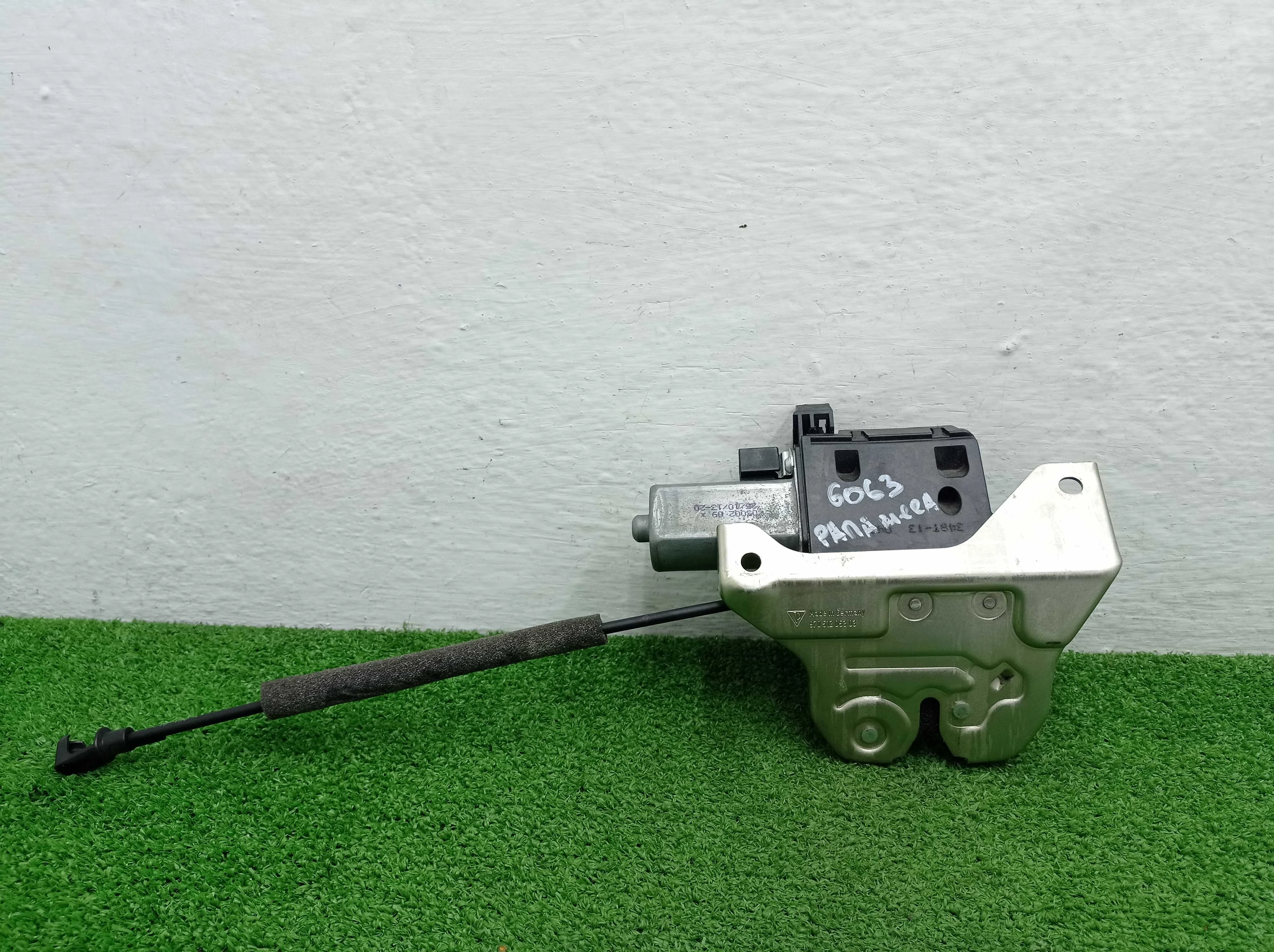 Замок багажника Porsche Panamera (970) 2009 - 2016 бензин 3.6 Автомат