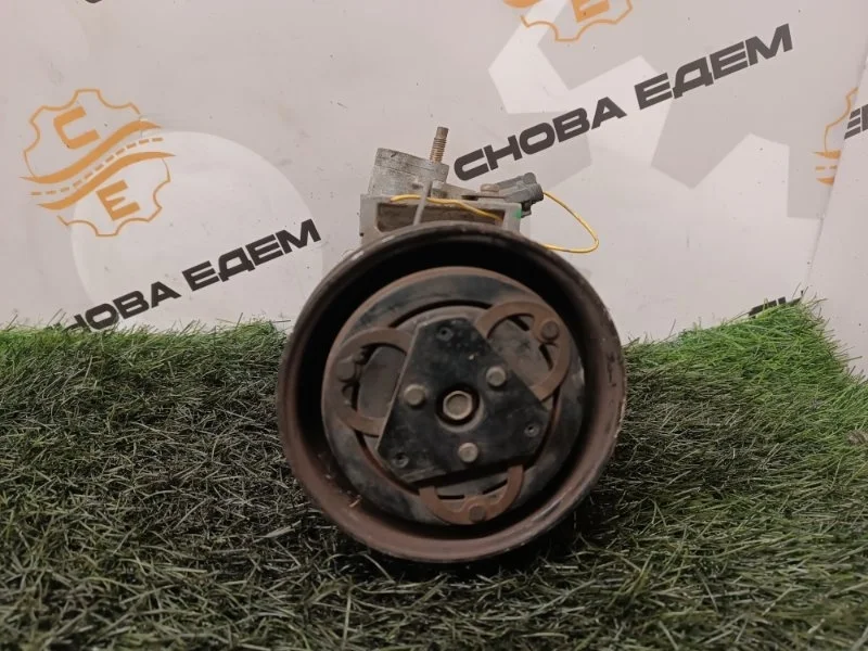 Компрессор кондиционера Nissan March 92600AX020 CR12DE 1.2