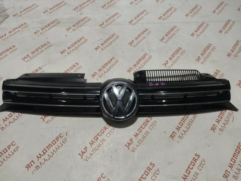 Решетка радиатора Volkswagen Golf 6 CBZ 2009