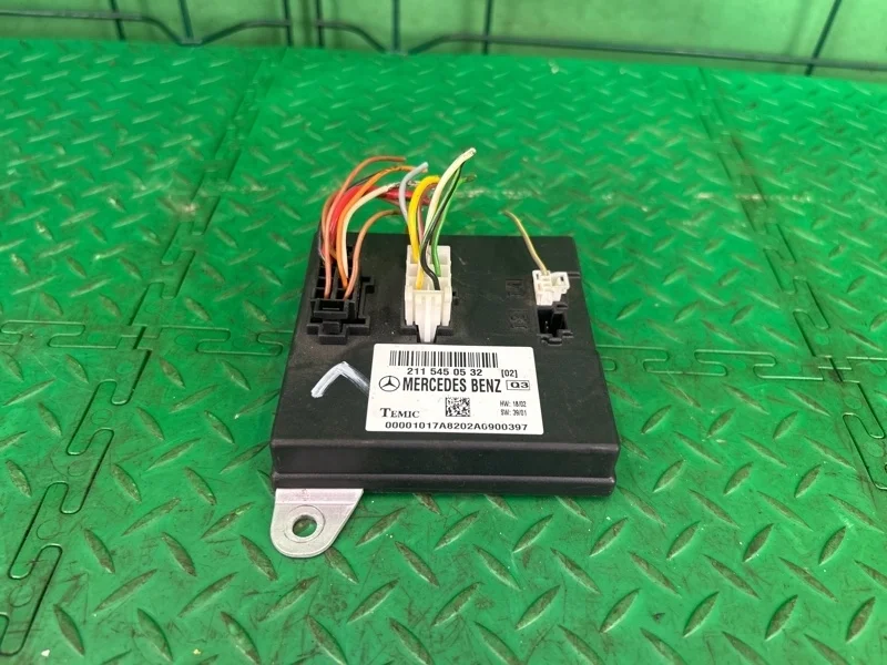 Блок sam Mercedes-Benz 25/10/2002 W211