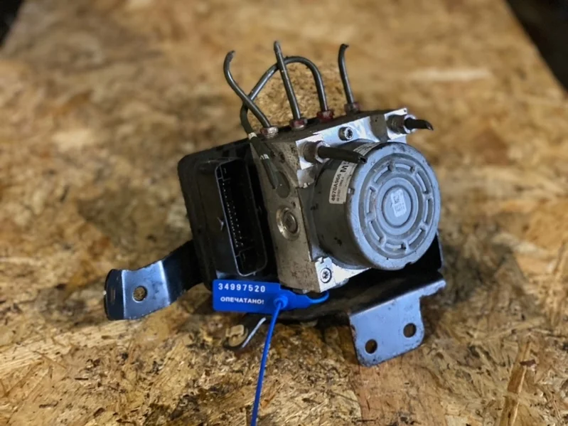 Блок abs MITSUBISHI OUTLANDER 2010 4670A967 2.0