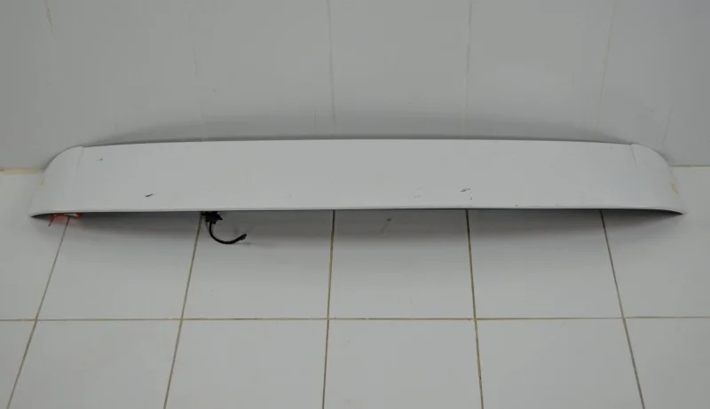 Спойлер крышки багажника Audi Q5 2008-2017 8R0827933A 8R AAH