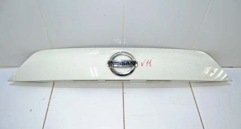 Накладка крышки багажника NISSAN QASHQAI 2013-2019 908104ESXX J11