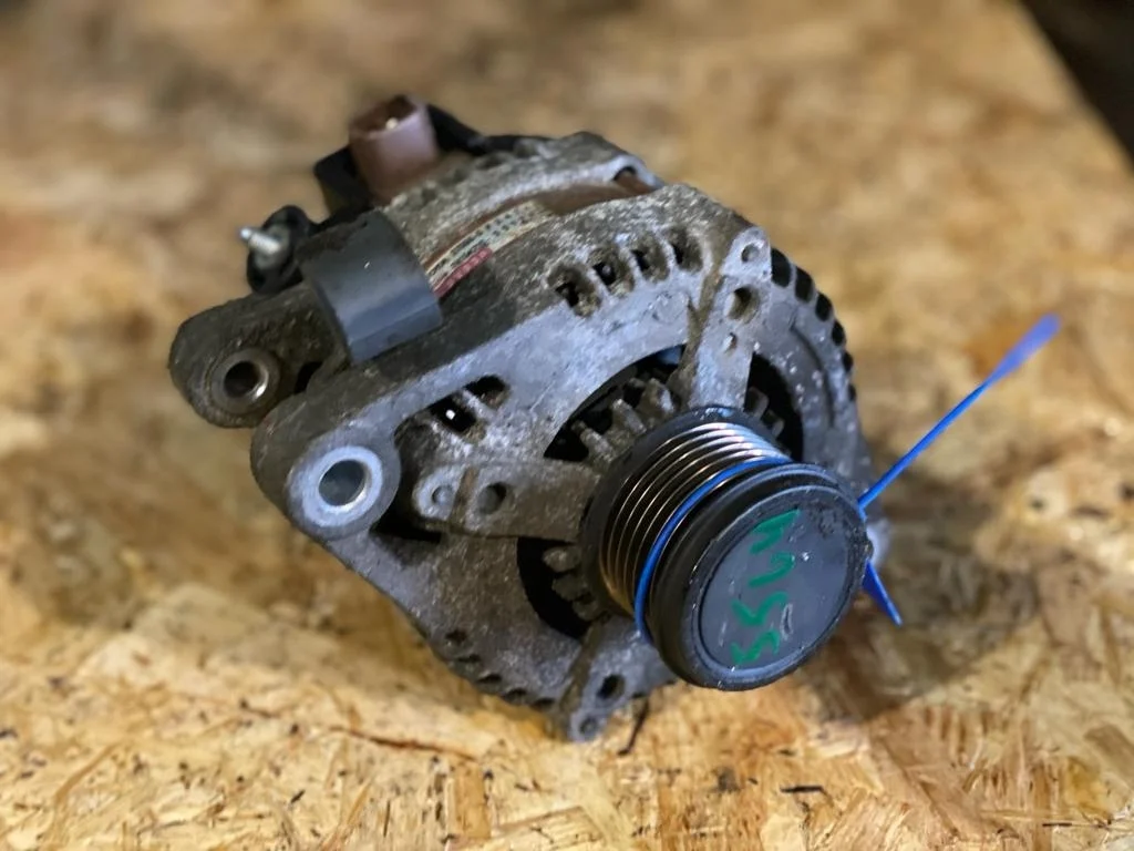 Генератор TOYOTA SIENNA 2011 270600P240 LE 3.5L 2GRFE