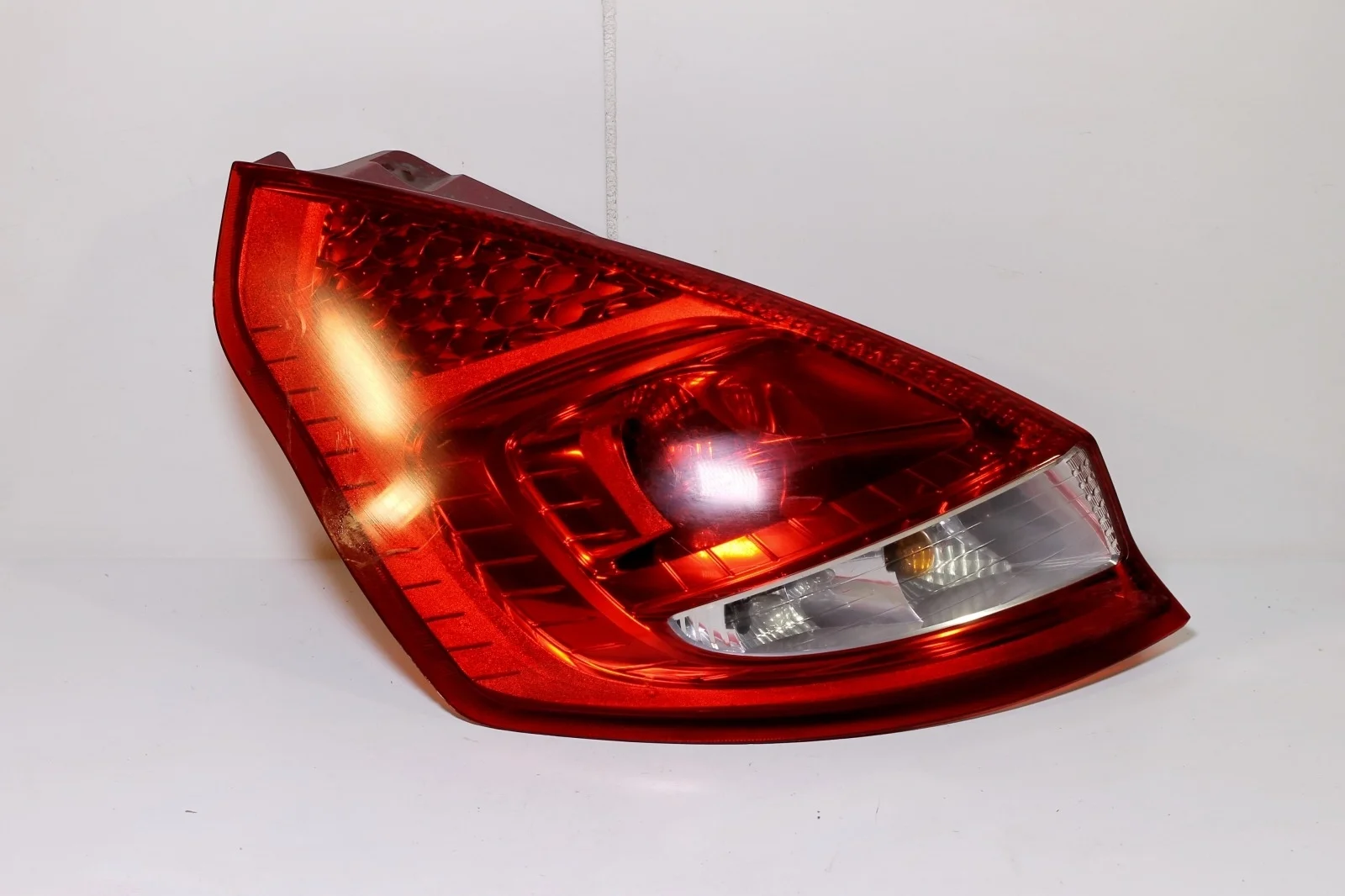 Фонарь FORD FIESTA 2008+ 1709553 MK7, задний левый