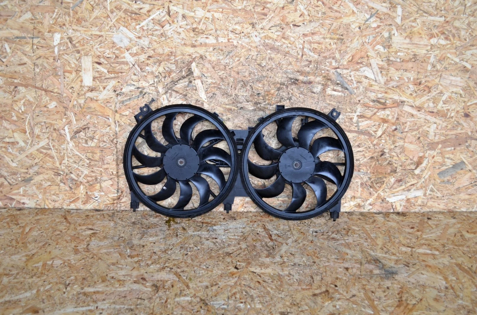 Диффузор с вентилятором NISSAN Murano 2008-2015 214831AA0A Z51