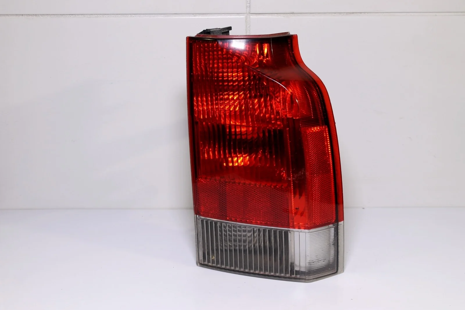 Фонарь VOLVO XC70 2000+ 9474851, задний правый