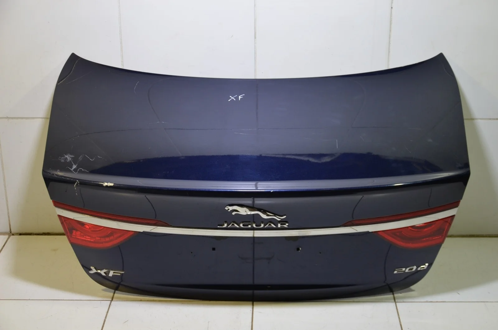 Крышка багажника JAGUAR XF 2015+ C2C41731 X260