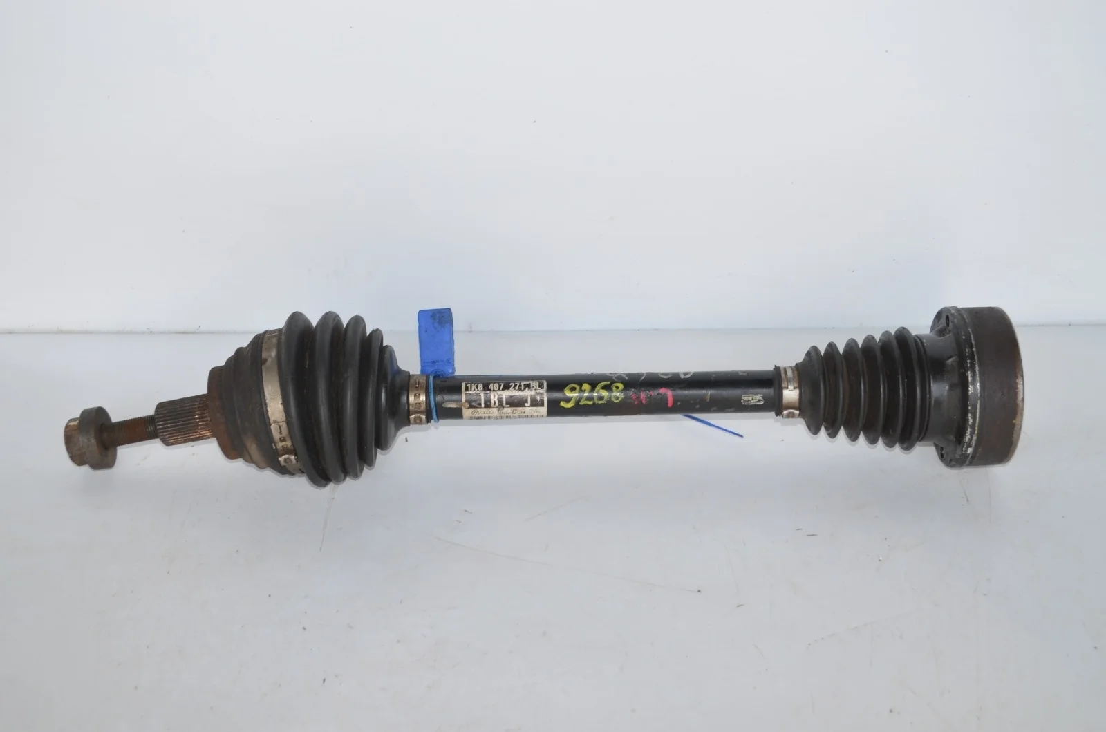 Привод VOLKSWAGEN Golf 2003-2009 1K0407271BL MK5, передний левый