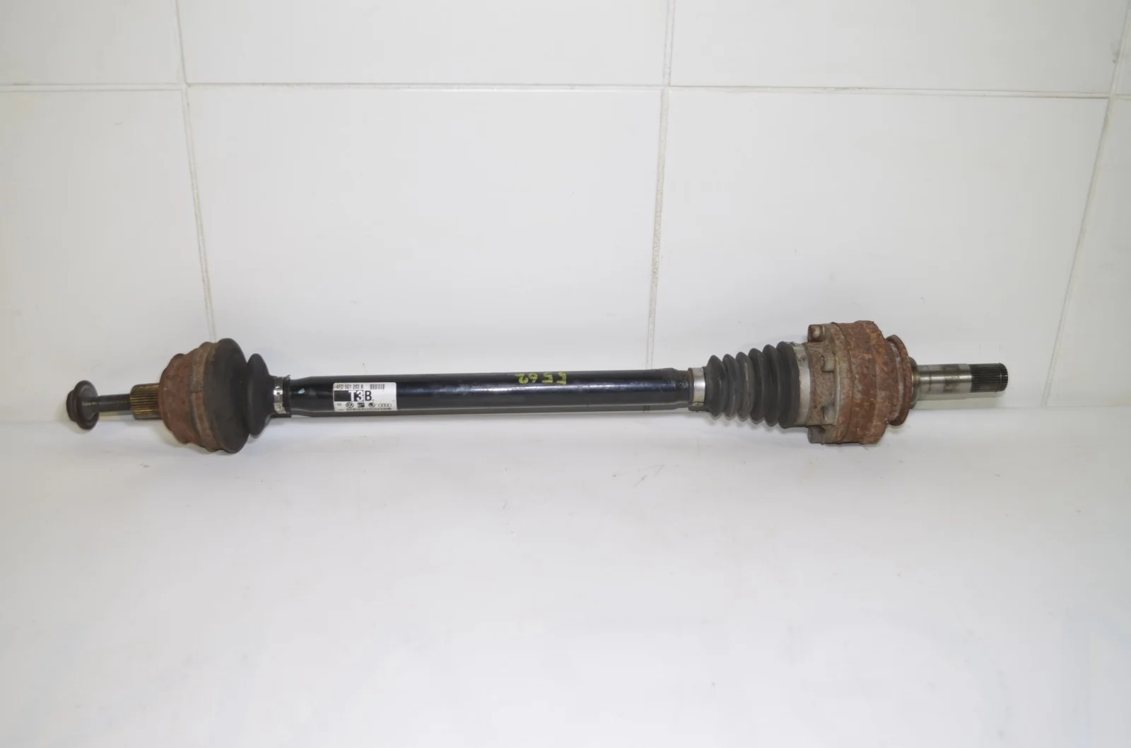 Привод AUDI A6 2004-2011 4F0501203B C6, задний