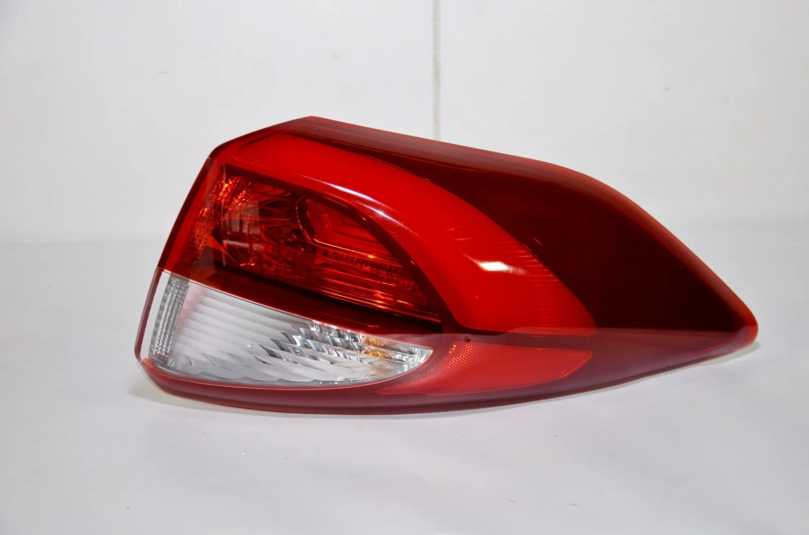 Фонарь HYUNDAI TUCSON 2015+ 92402D7100 TL, правый