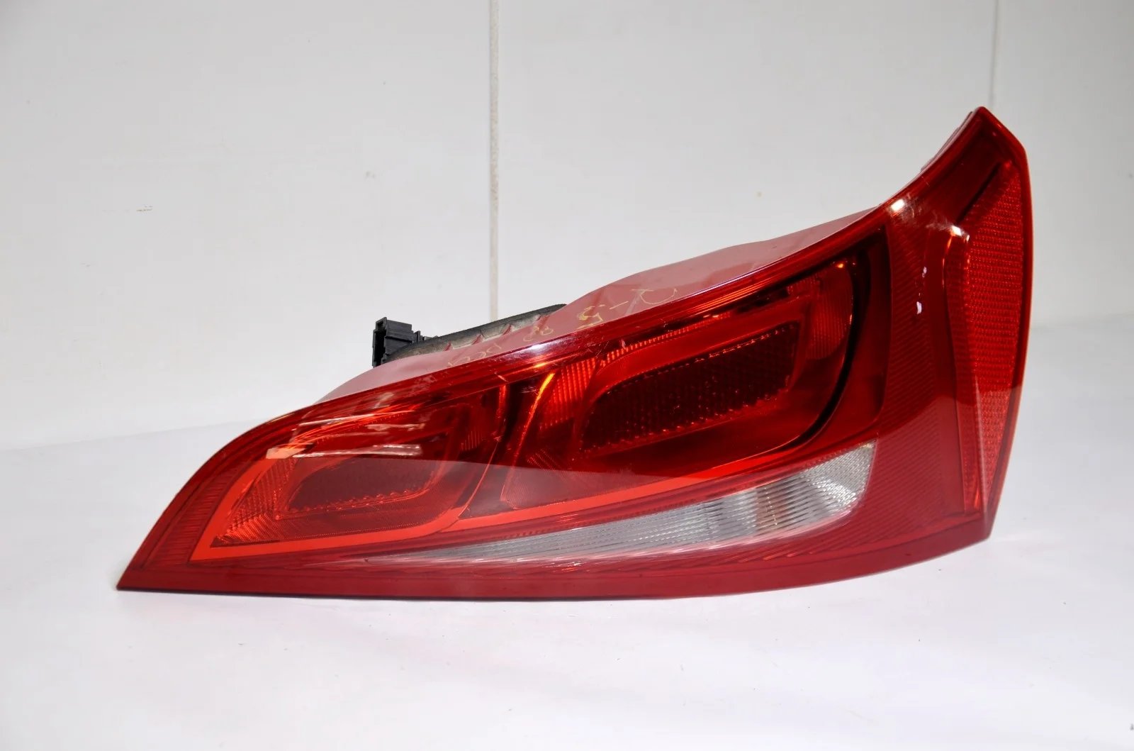 Фонарь AUDI Q5 2009+ 8R0945094 8R, правый