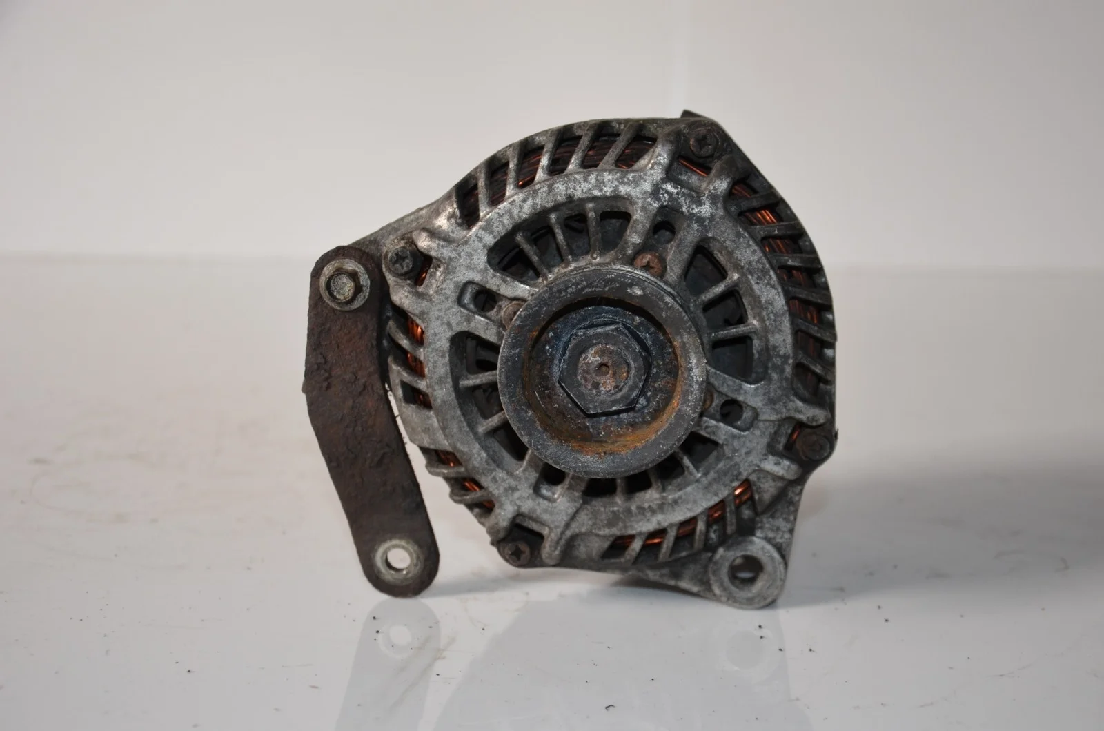 Генератор Infiniti QX50 2008-2017 23100JK01A J50 VQ35HR