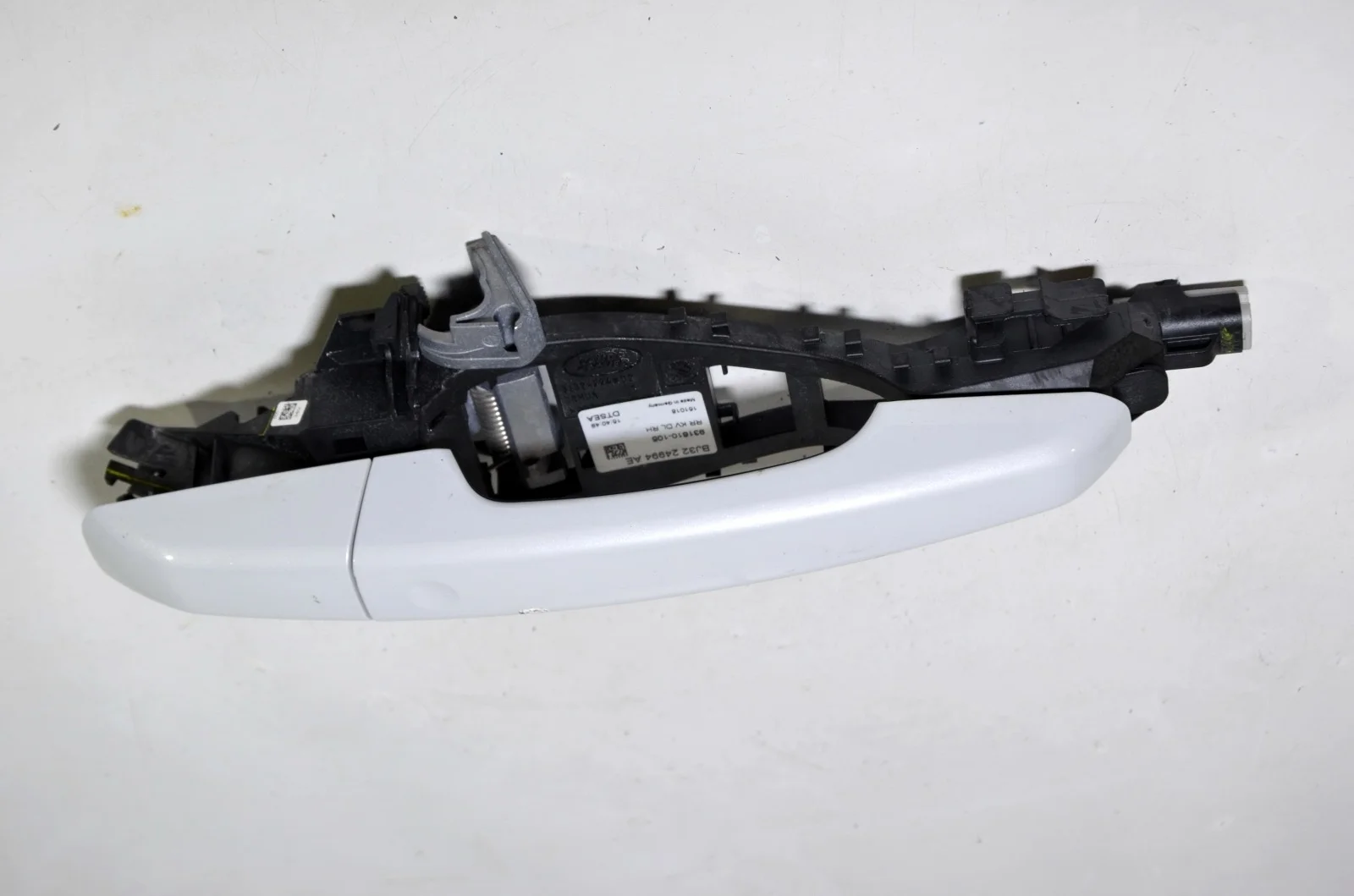 Ручка двери LAND ROVER RANGE ROVER EVOQUE 2012+ LR061200 L538, задняя правая