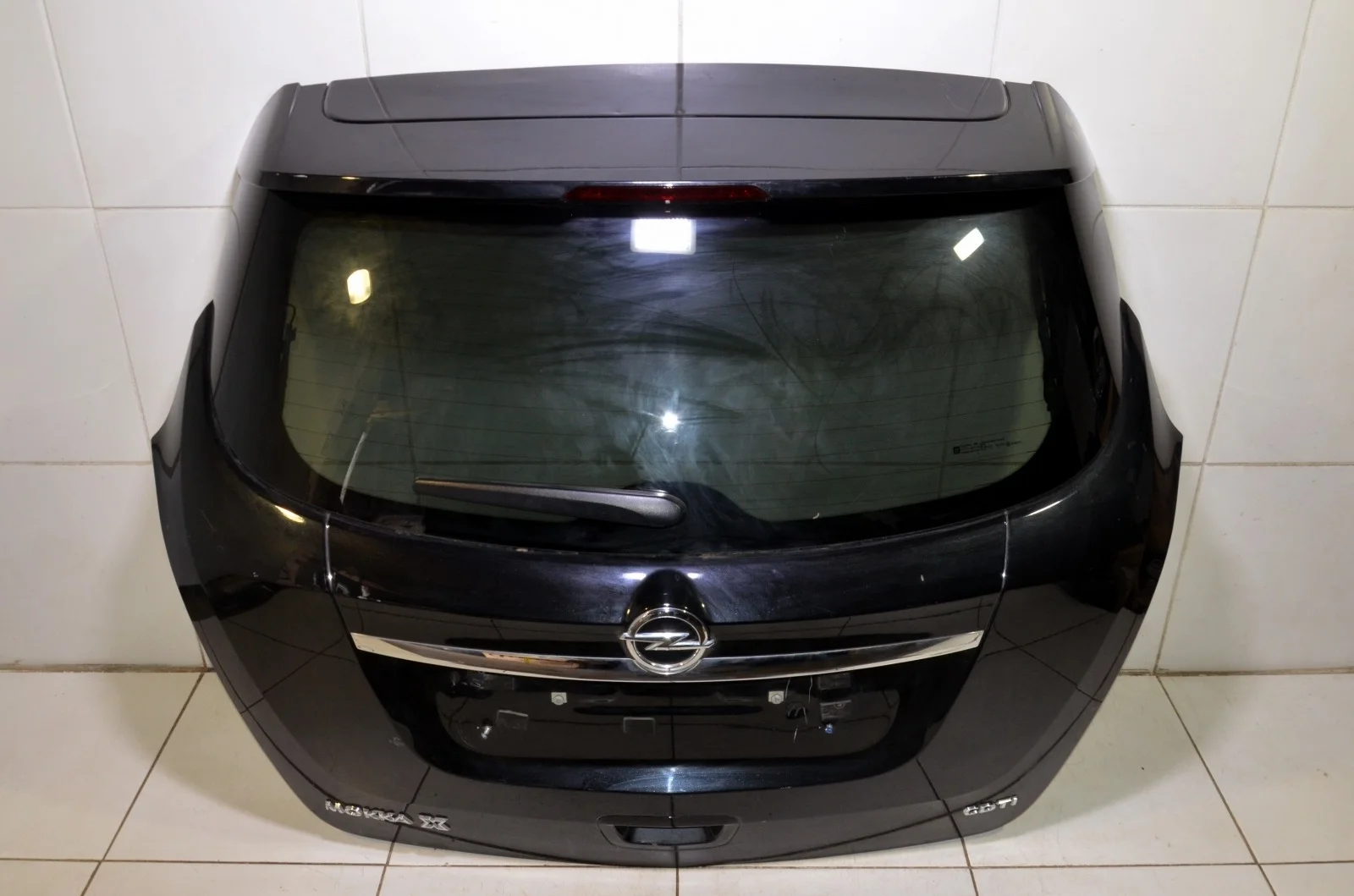 Крышка багажника OPEL MOKKA 2012+ 25981261