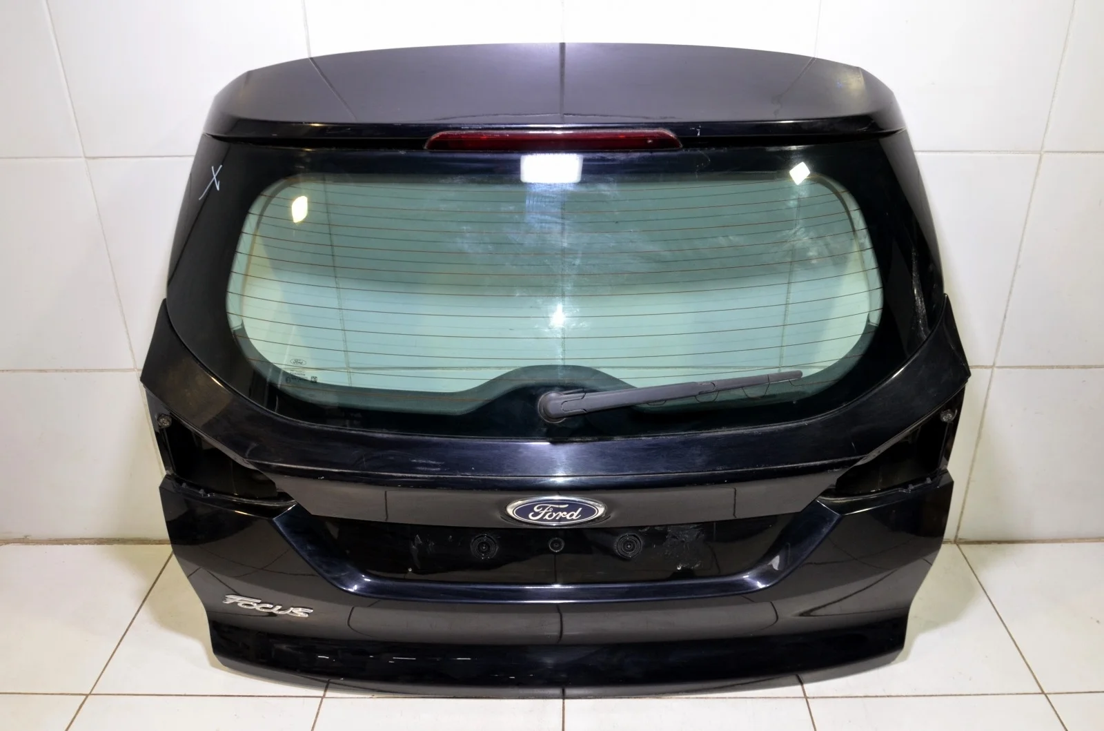 Крышка багажника FORD FOCUS 2010-2019 1834446 3 УНИВЕРСАЛ