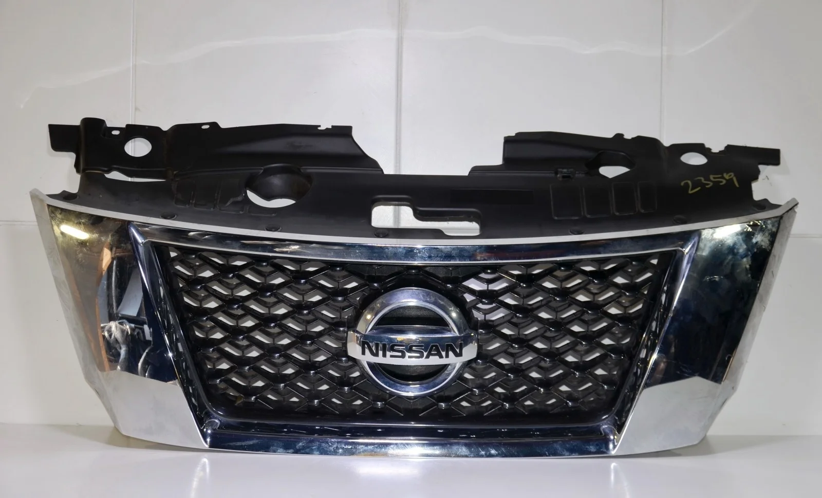 Решетка радиатора NISSAN PATHFINDER 2012+ 623103KA0A R52